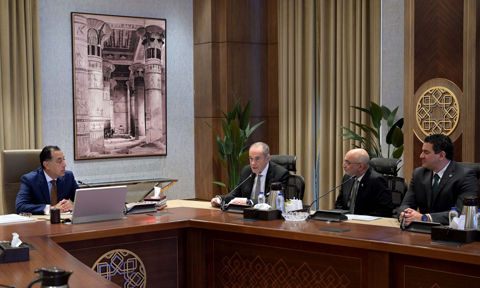 PM Madbouly, Al-Mansour Group discuss launching $150m automotive factories in Egypt