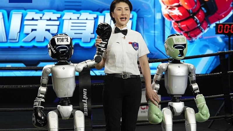 China Hosts World's First Humanoid Robot Fighting Competition