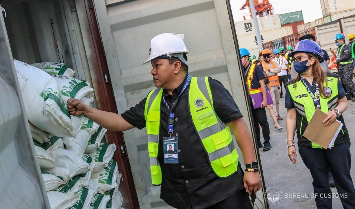Customs chief steps down amid Marcos call for courtesy resignations