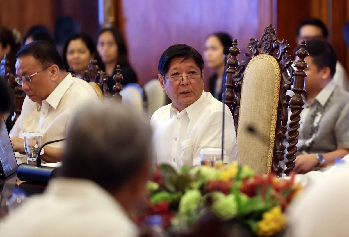 Cabinet secretaries to comply with Marcos' order to submit courtesy resignations