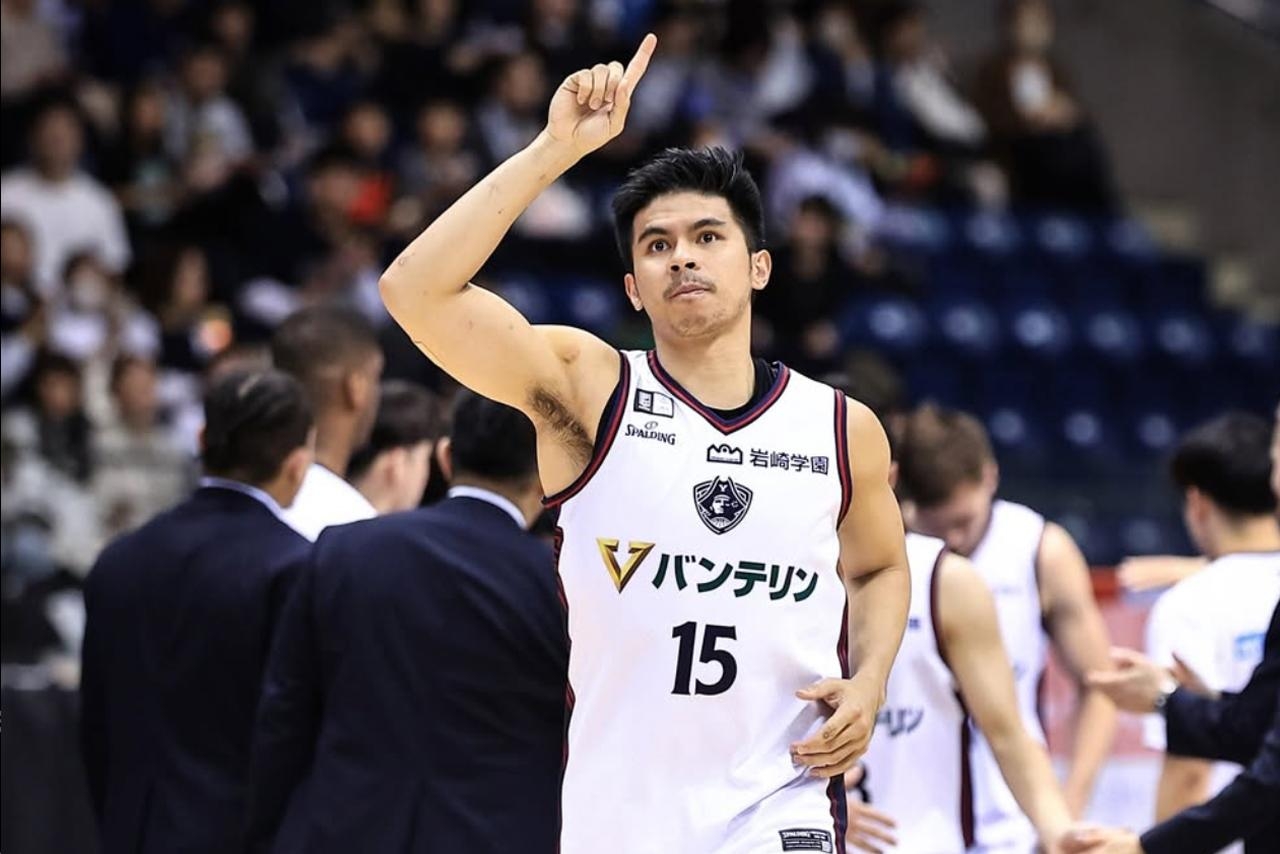 Kiefer Ravena signs extension with Yokohama in Japan B. League