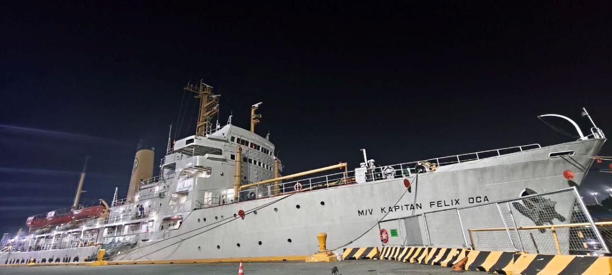 Atin Ito volunteers board M/V Kapitan Felix Oca to prep for 3rd WPS civilian mission