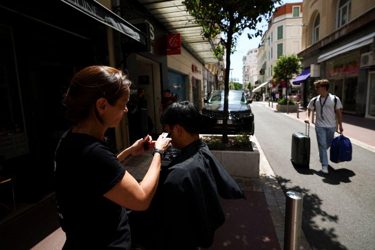 Cannes and parts of southern France suffer power cut