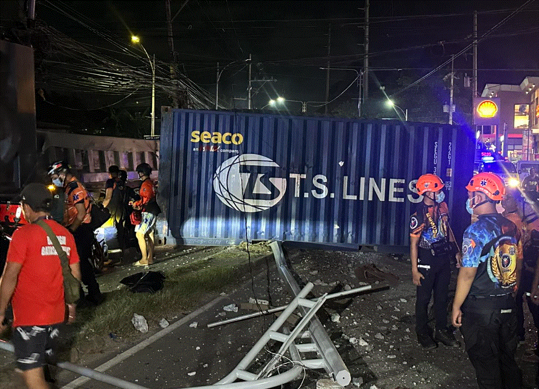 2 dead as truck plows into vehicles in Batasan-San Mateo Road
