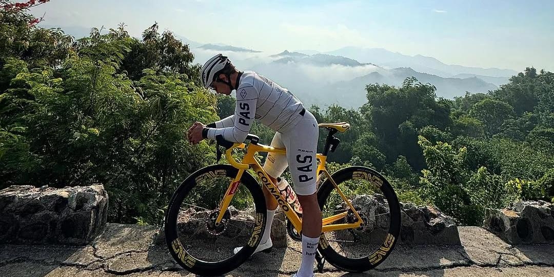 Alden Richards goes on a scenic bike ride: 'Just me, the climb, and the sky'
