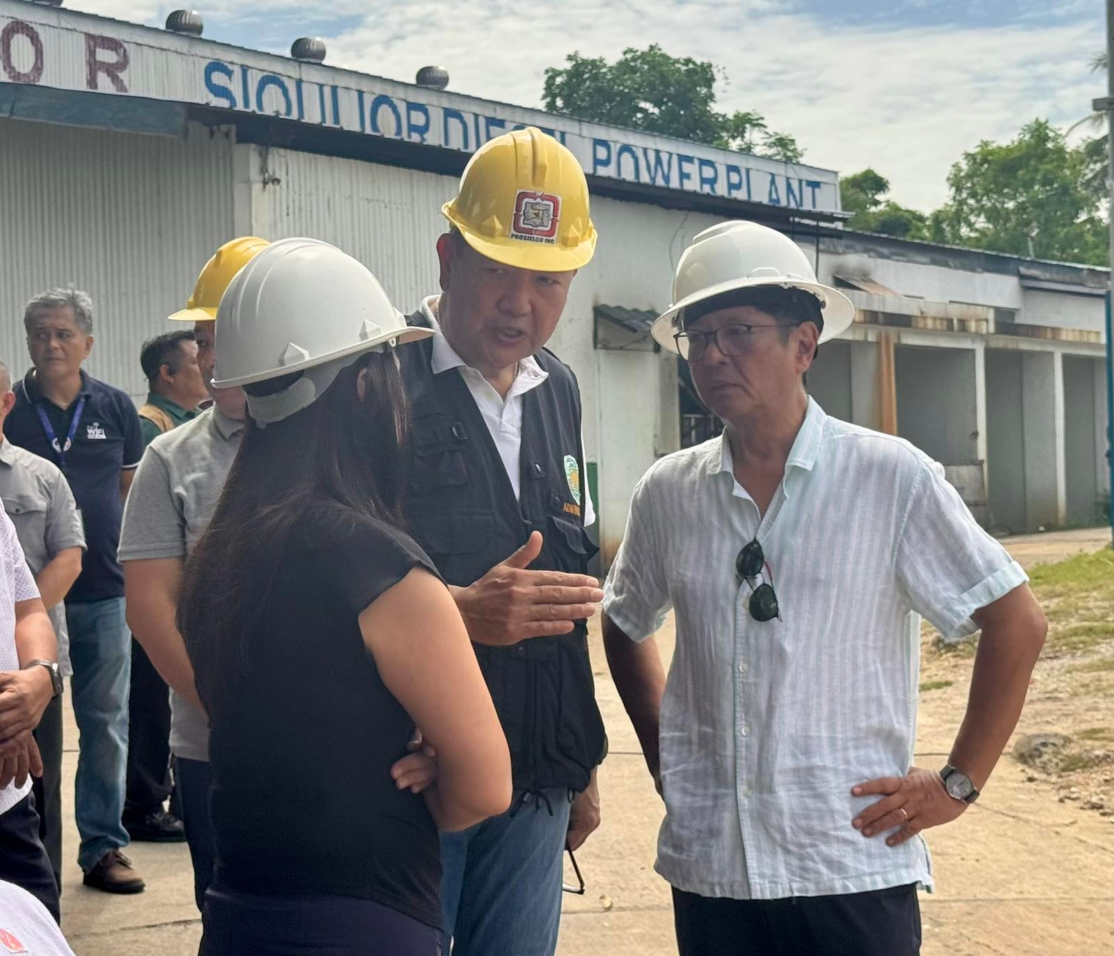 Marcos open to having another power provider in Siquijor