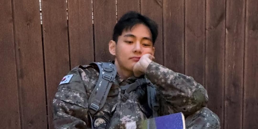 BTS' V shares snaps from military days