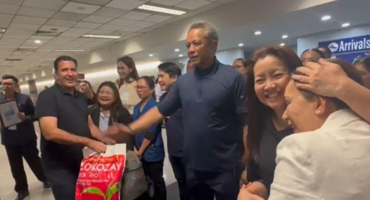 21 PH gov't officials stranded in Israel arrive in PH