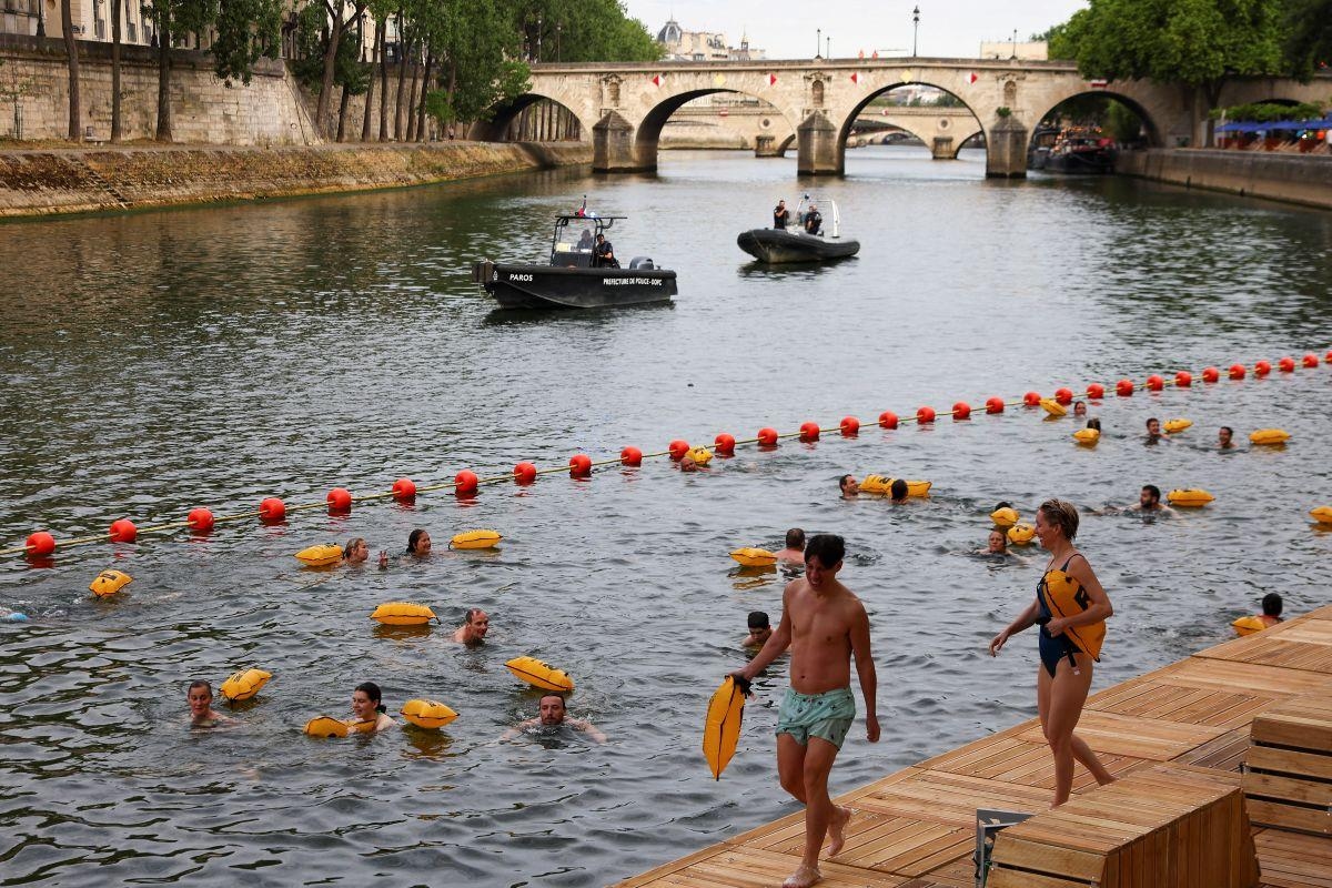 Paris opens river Seine for public swimming for first time since 1923