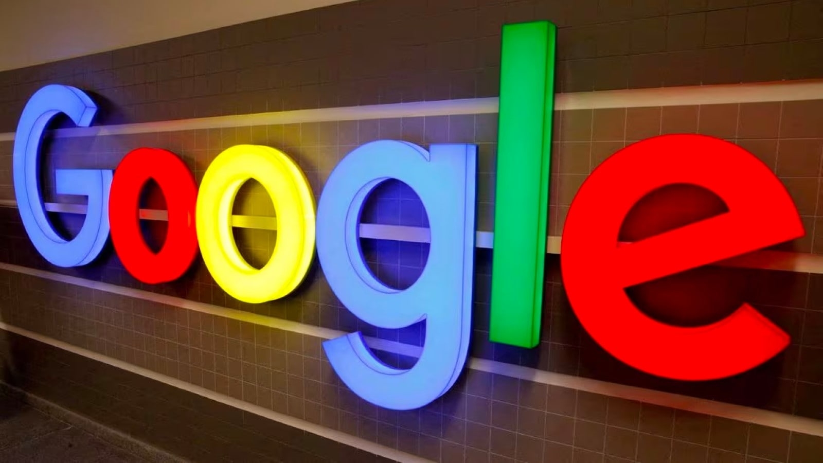 Google would need to move 2K employees to meet antitrust demands: Search head