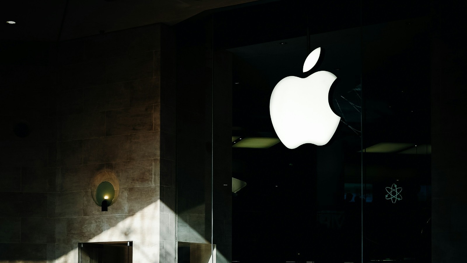 Apple in talks to avoid further EU fines with new App Store changes: Report