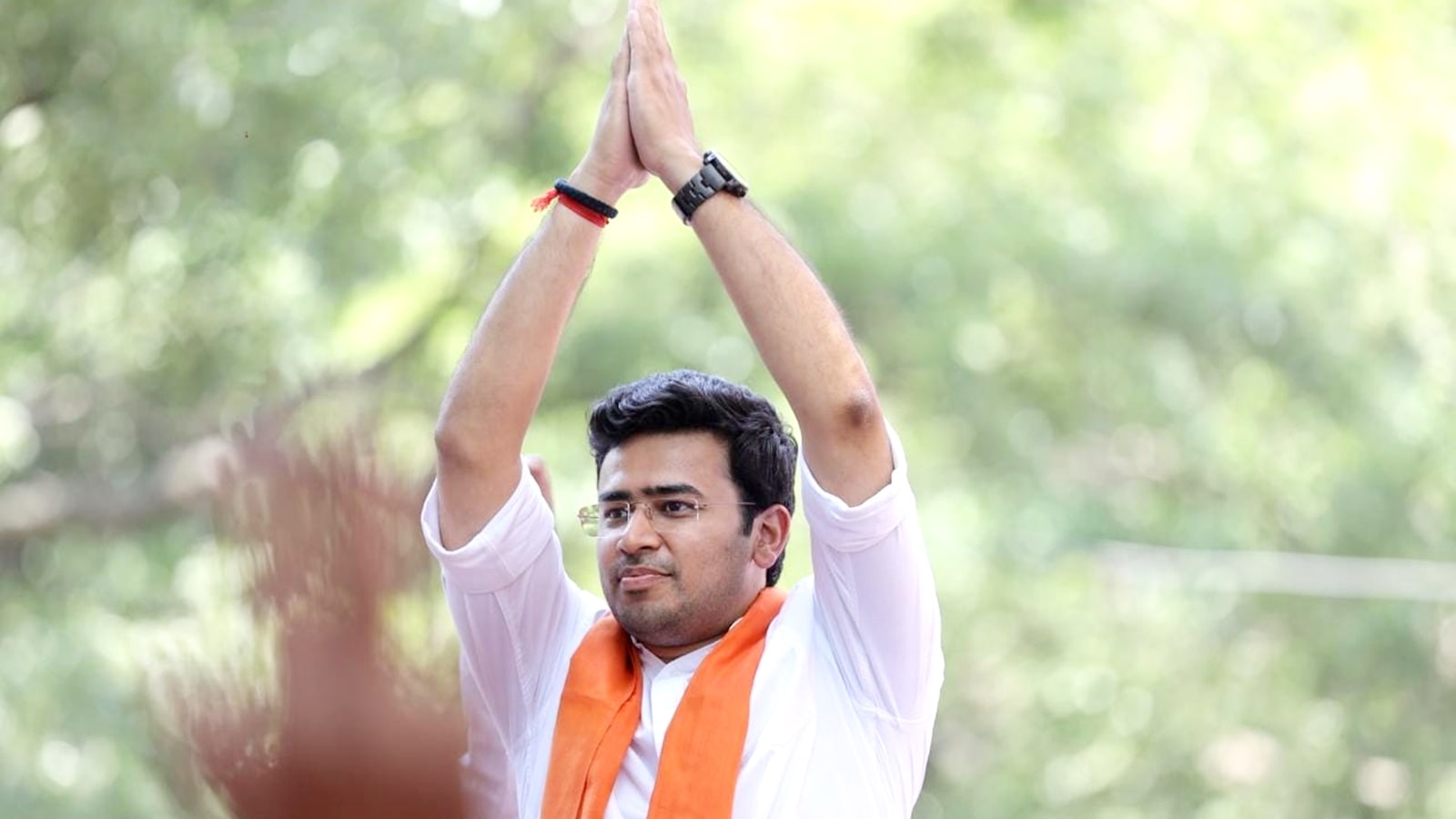 Tejasvi Surya's ‘slow claps' for BBMP after its claim of pothole-free roads during TCS World 10K run