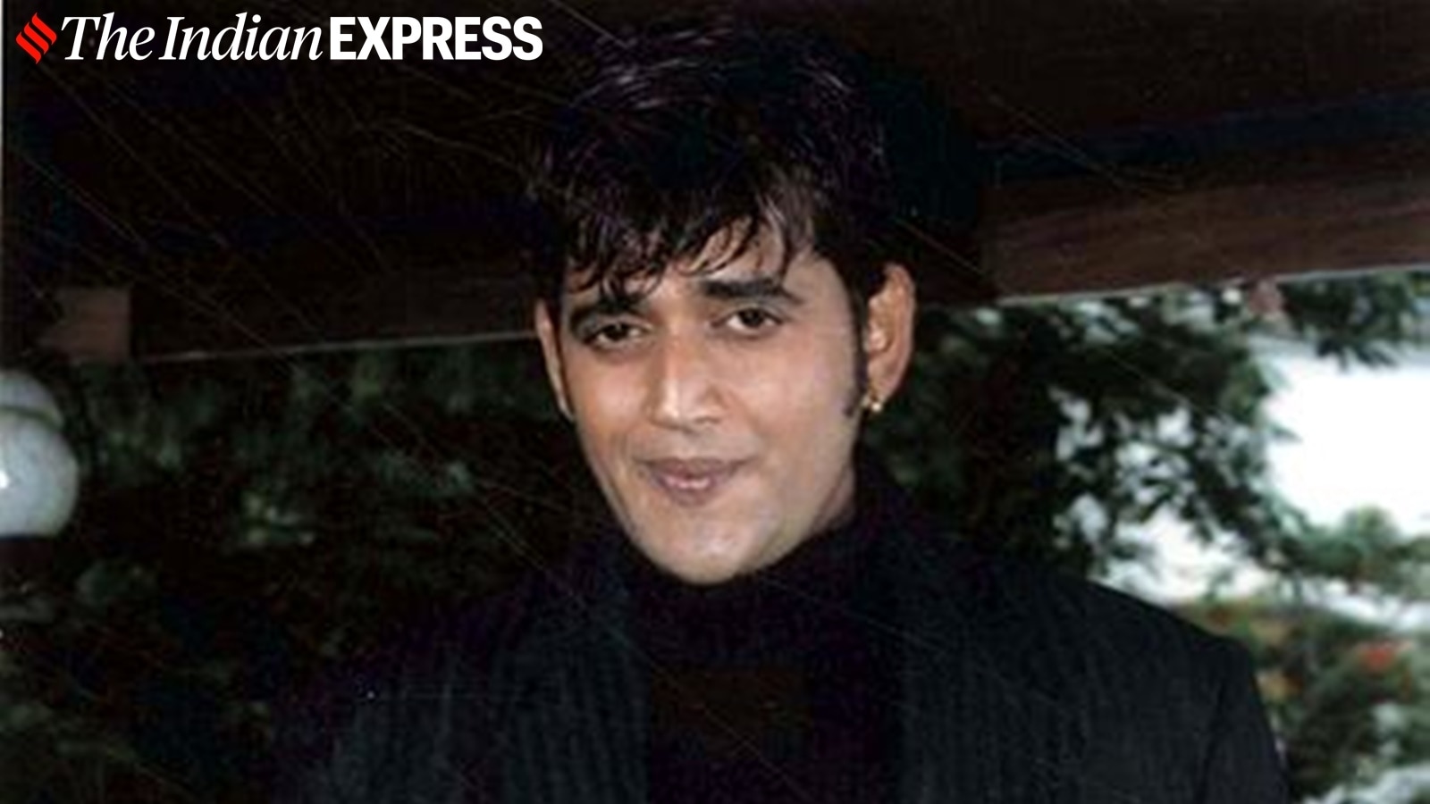 ‘Gulaab ki pankhuriyon pe sota tha': When Ravi Kishan recalled how he lost a role after Anurag Kashyap learned about his eccentric habits; expert on standing out