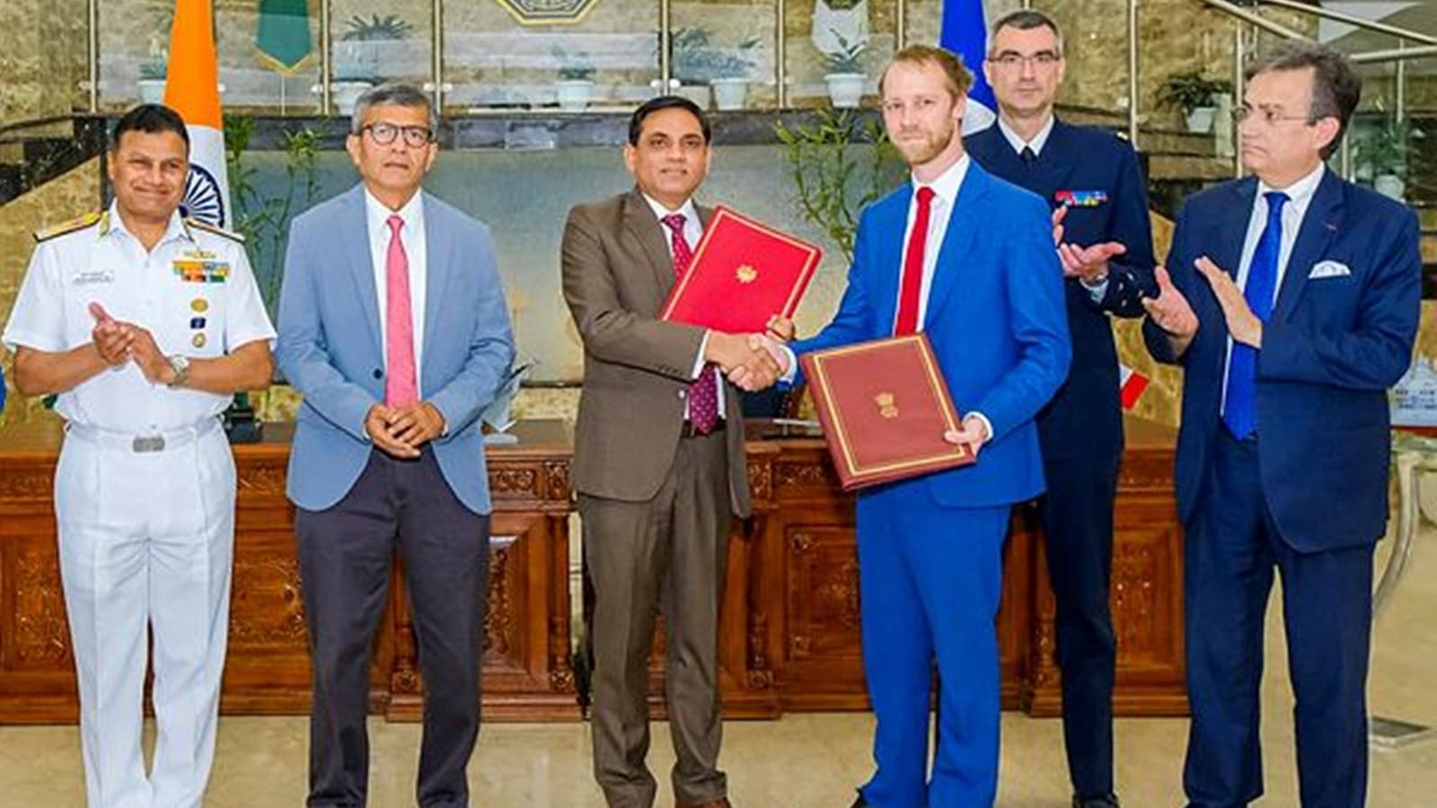 India, France sign Rs 63,000 crore deal for 26 Rafale-M aircraft