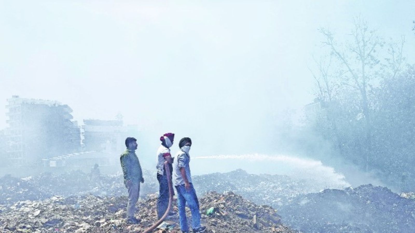 Fire at Mohali garbage dump chokes residents