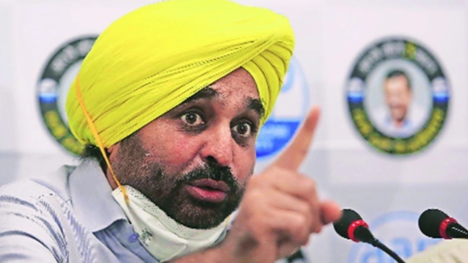 Be available on cellphone 24×7, Punjab Govt tells officers and employees