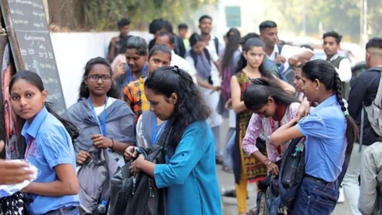 Girls outperform boys in Andhra SSC board exams