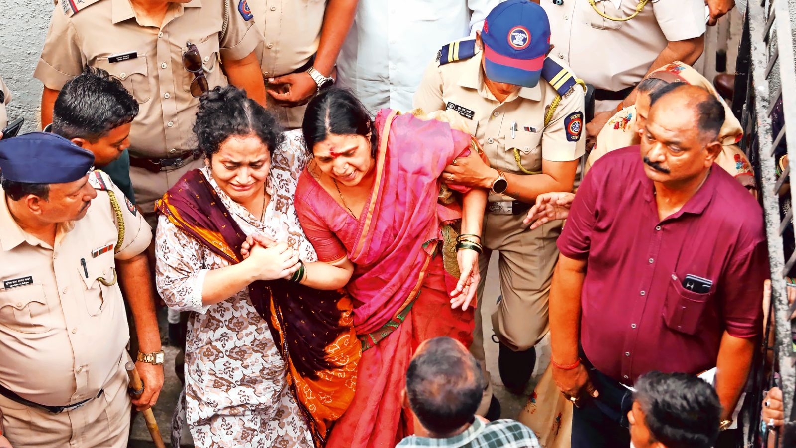 Pahalgam attqavk: Maharashtra govt announces Rs 5 lakh aid for kin of victims