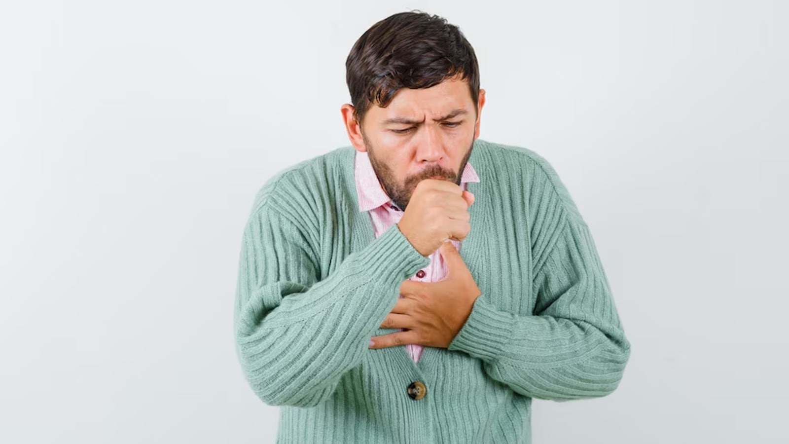 Man got a fungal infection on his lungs after repeatedly smelling his own socks; doctor explains how