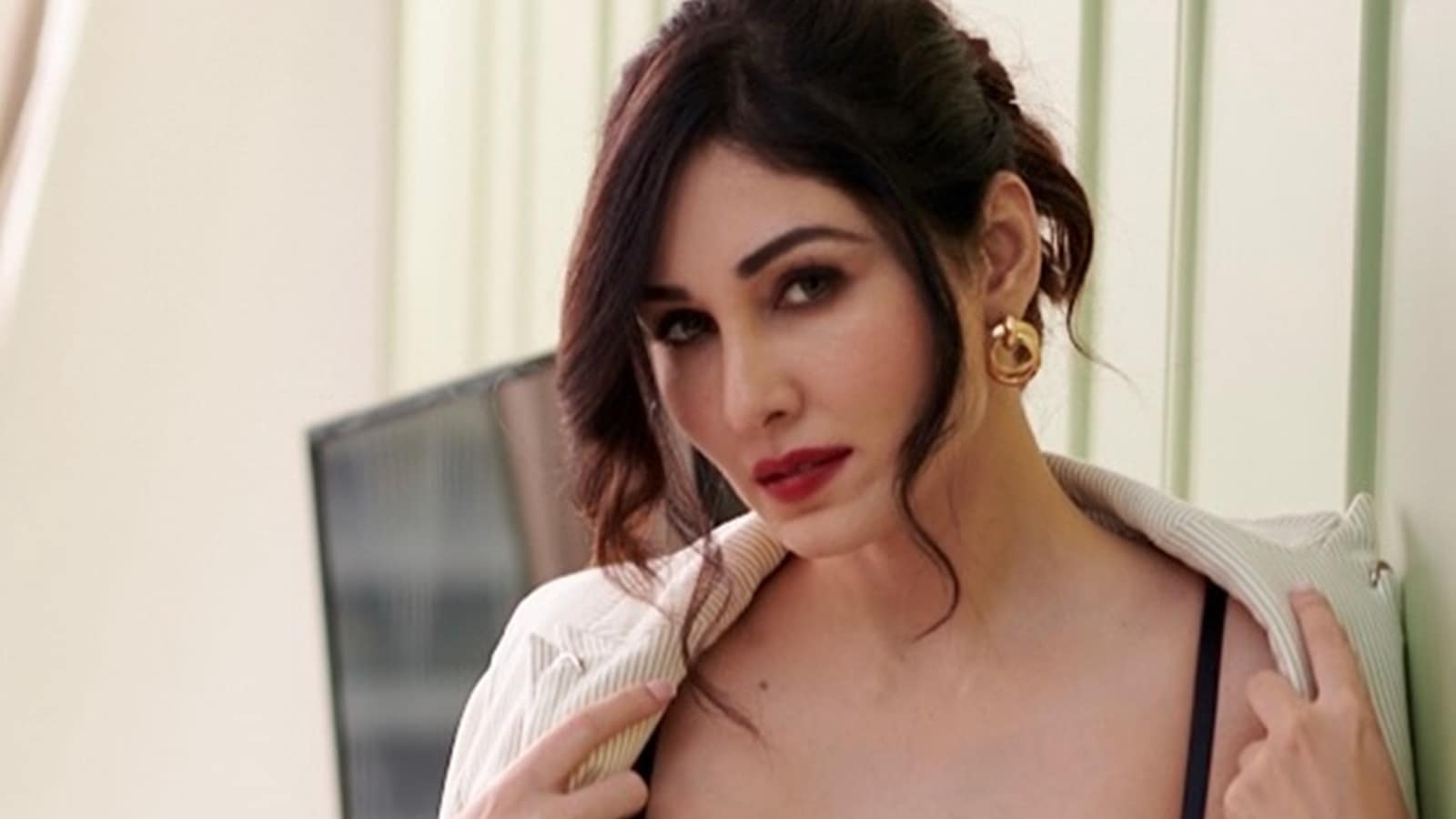Former Miss World contestant Pooja Chopra reveals why she doesn't like fad diets: ‘Gulab jamun or ras malai, I can eat it all'