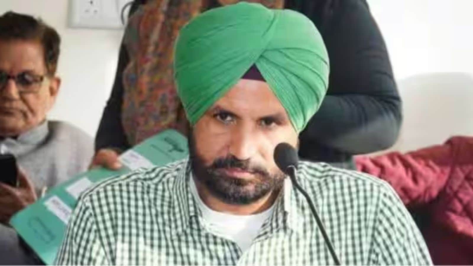 People dying of spurious liquor, AAP's war on drugs mere ‘optics': Congress
