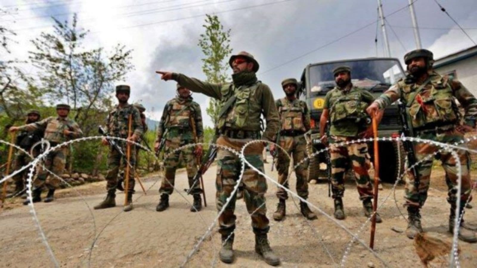 BSF seizes 12 gold biscuits worth Rs 1.56 crore along India-Bangladesh border