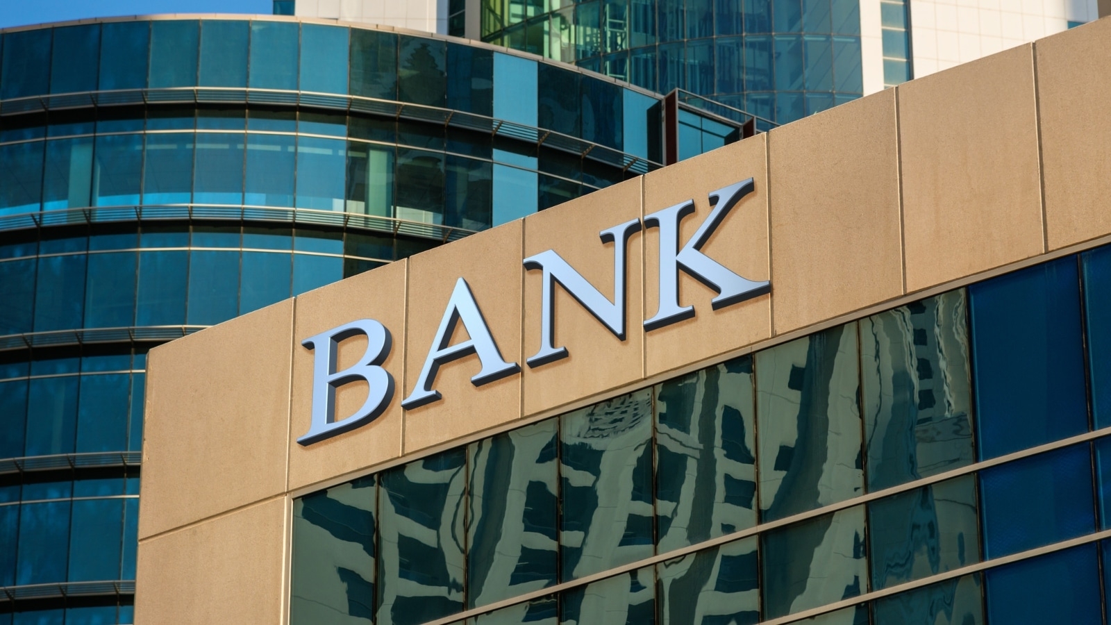 Top 10 largest banks in the world by market cap (2025): Indian bank in the global 10