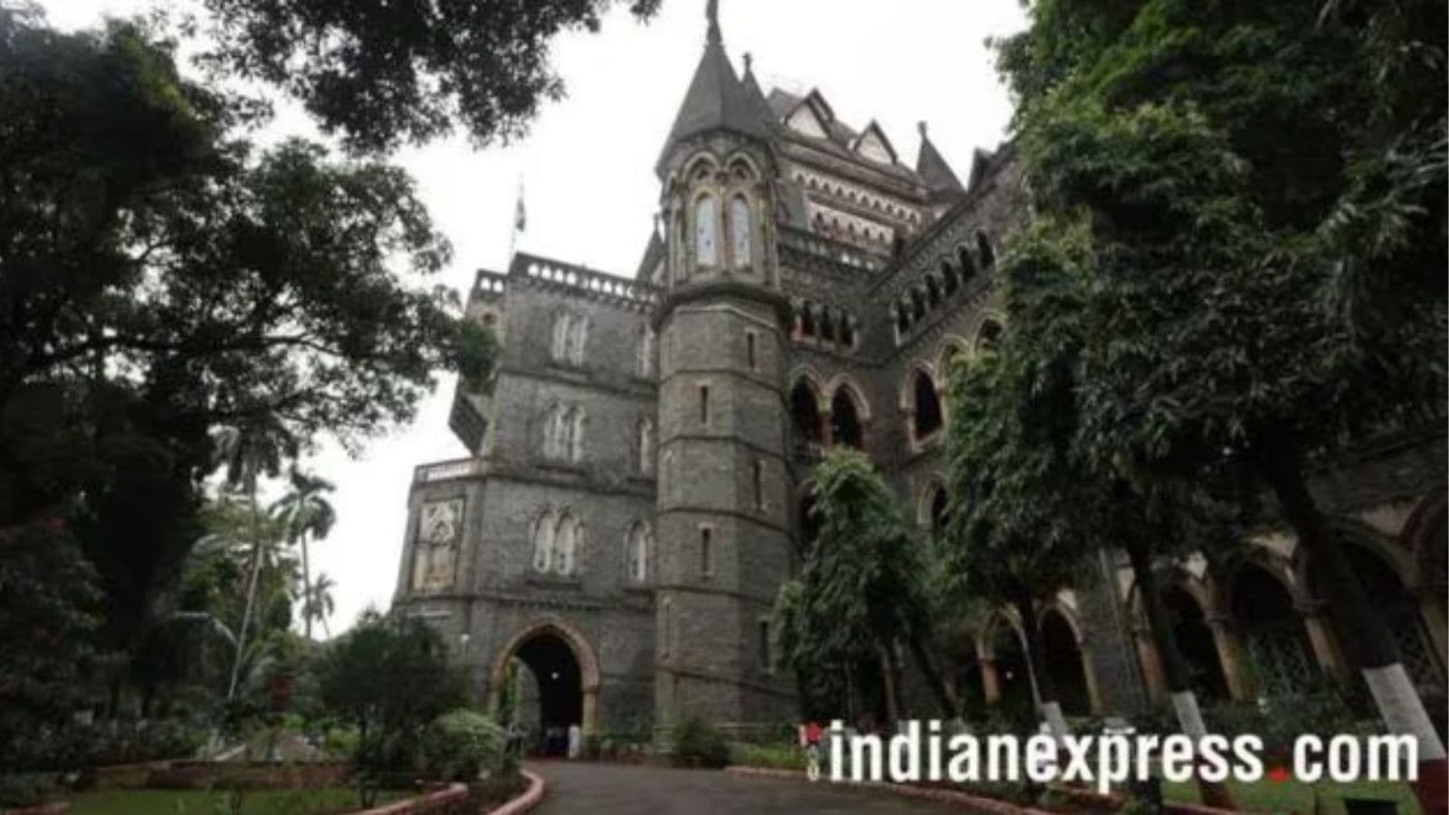 Bombay HC asks Vile Parle Jain temple Trust to approach BMC authorities for ‘temporary shed'