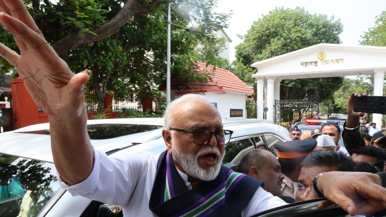 ‘All is well that ends well': Chhagan Bhujbal takes oath as Maharashtra minister, replaces Dhananjay Munde