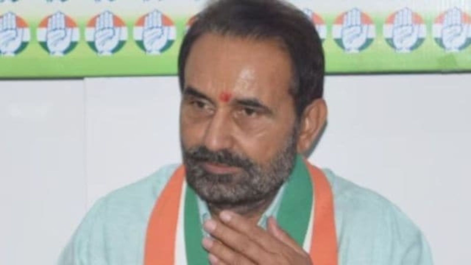 Gujarat: Govt knew about illegal Bangladeshi nationals residing near, alleges Gohil