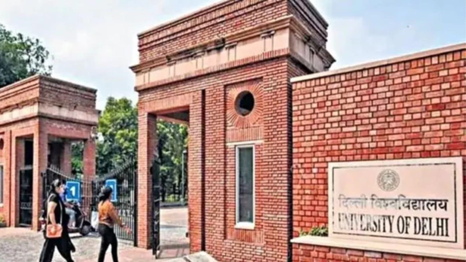 Review of Central govt employees emerges as flashpoint at DU's Executive Council meeting