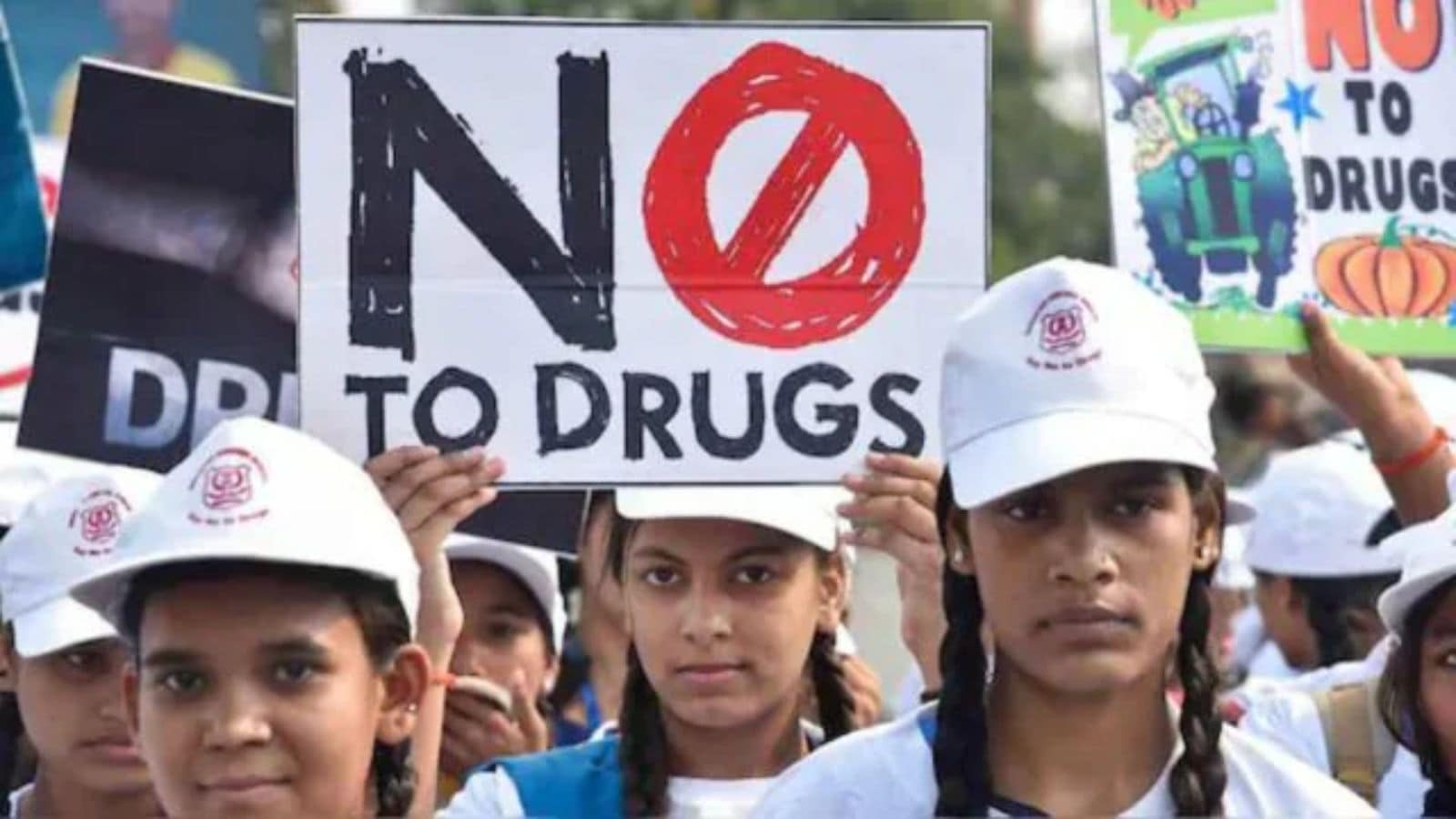 Kolkata hospital holds awareness campaign against drug abuse for govt officials