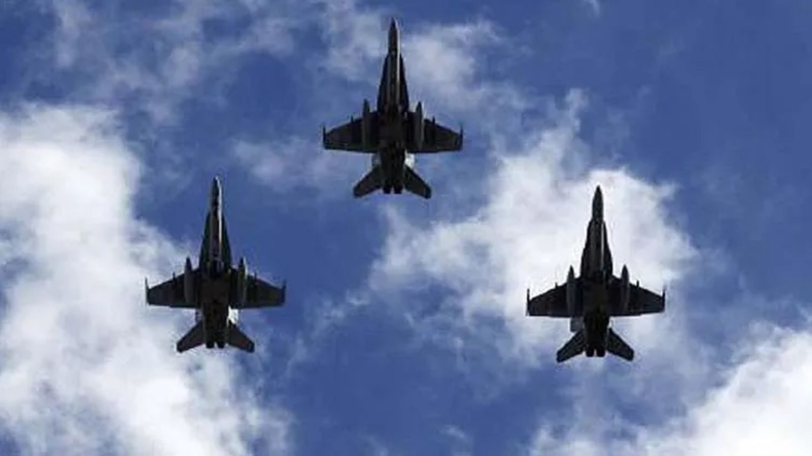 Finland says two Russian military aircraft suspected of violating its airspace