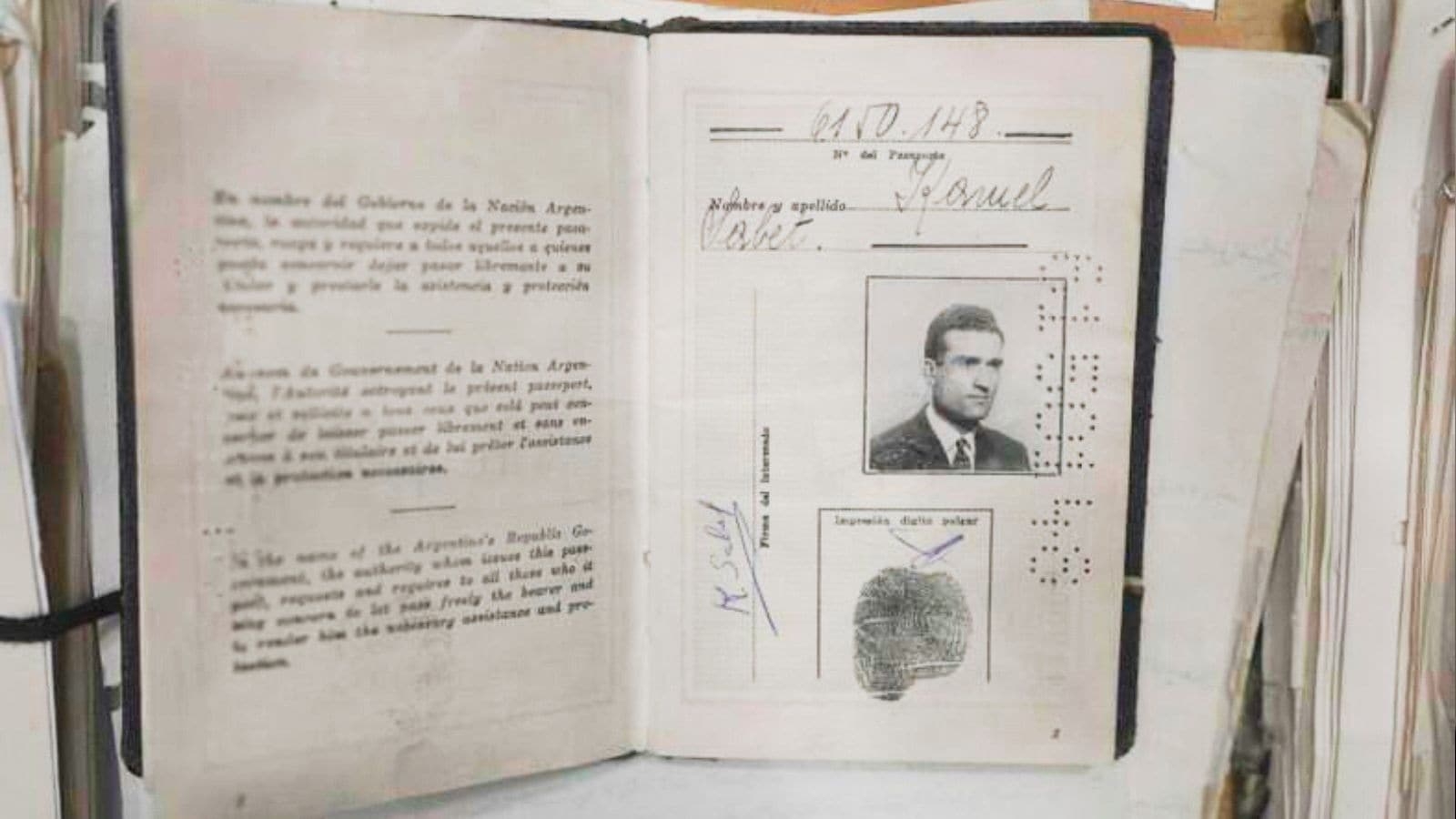 Israel retrieves 2,500 items belonging to spy Eli Cohen, 60 years after his execution