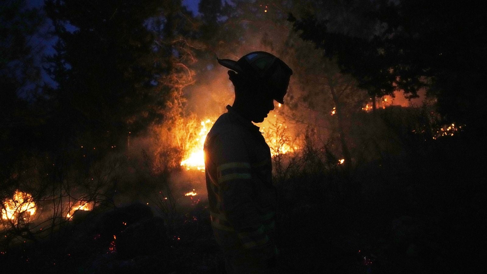 ‘We are far from control' — Jerusalem wildfires rage in one of Israel's largest blazes