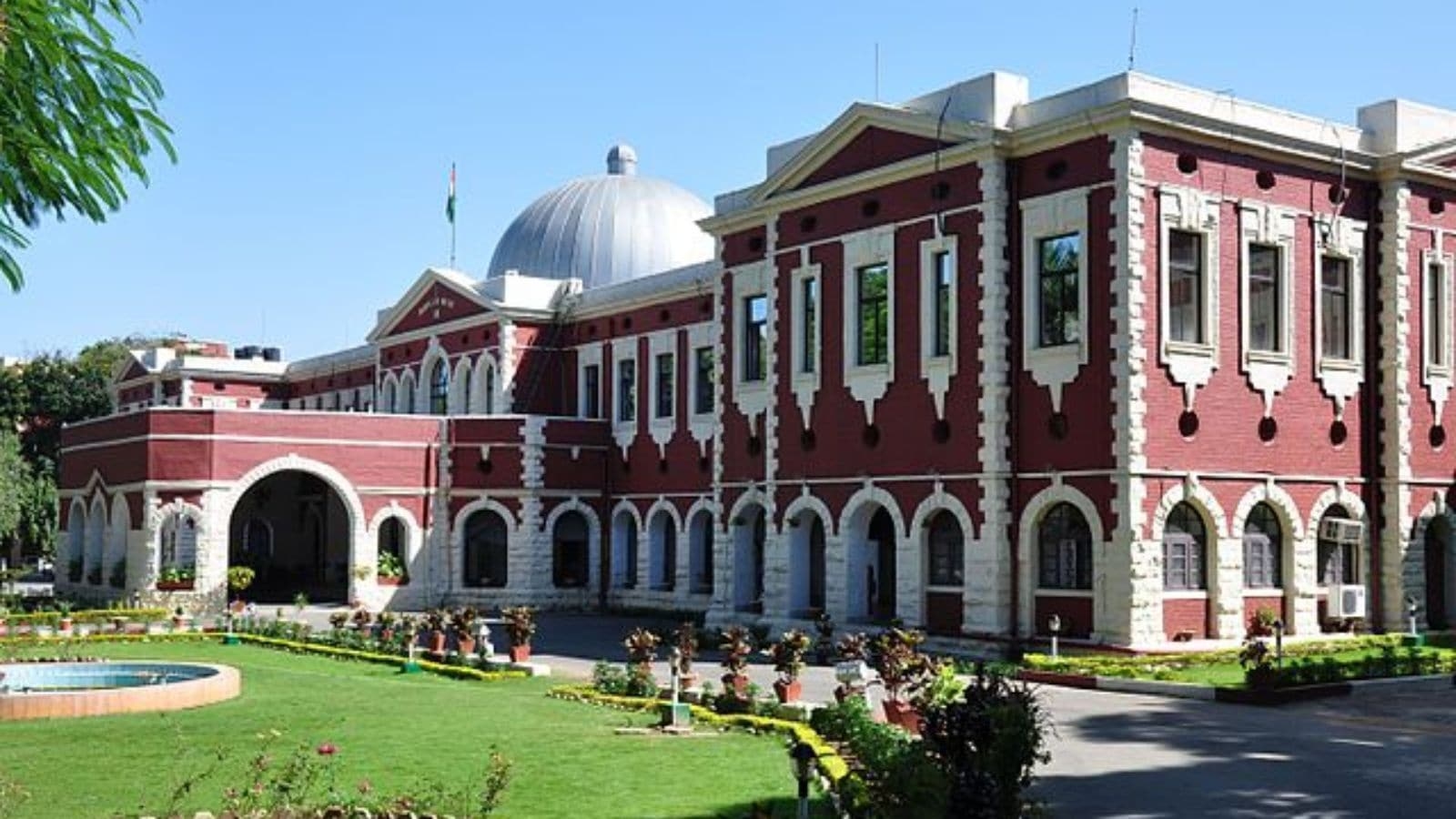Pakistan flag, army chief posters stuck on floor of Jharkhand HC premises, Registrar General says looking into it