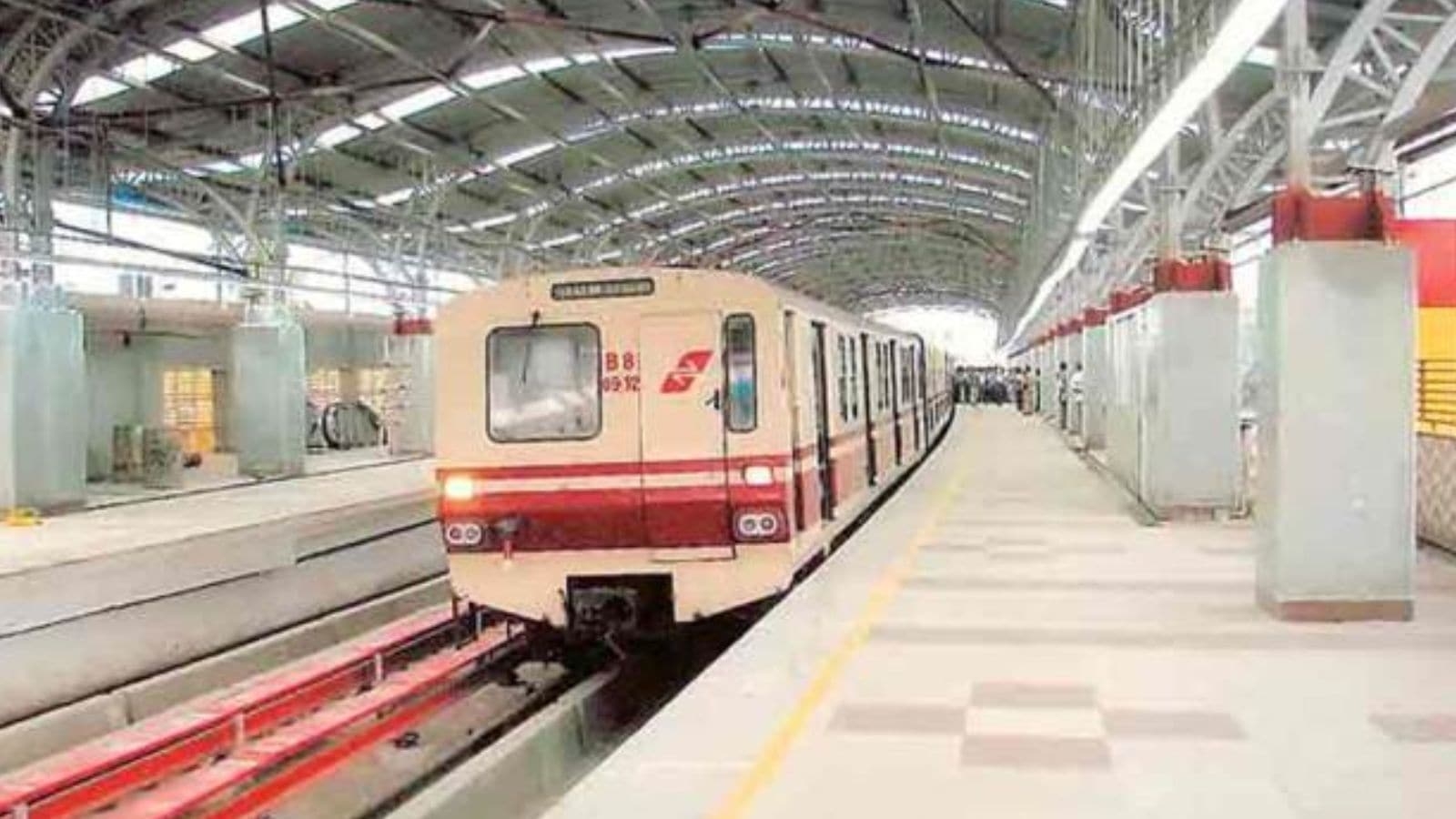 From June 1, Rs 250 fine for crossing ‘yellow' line in Kolkata Metro