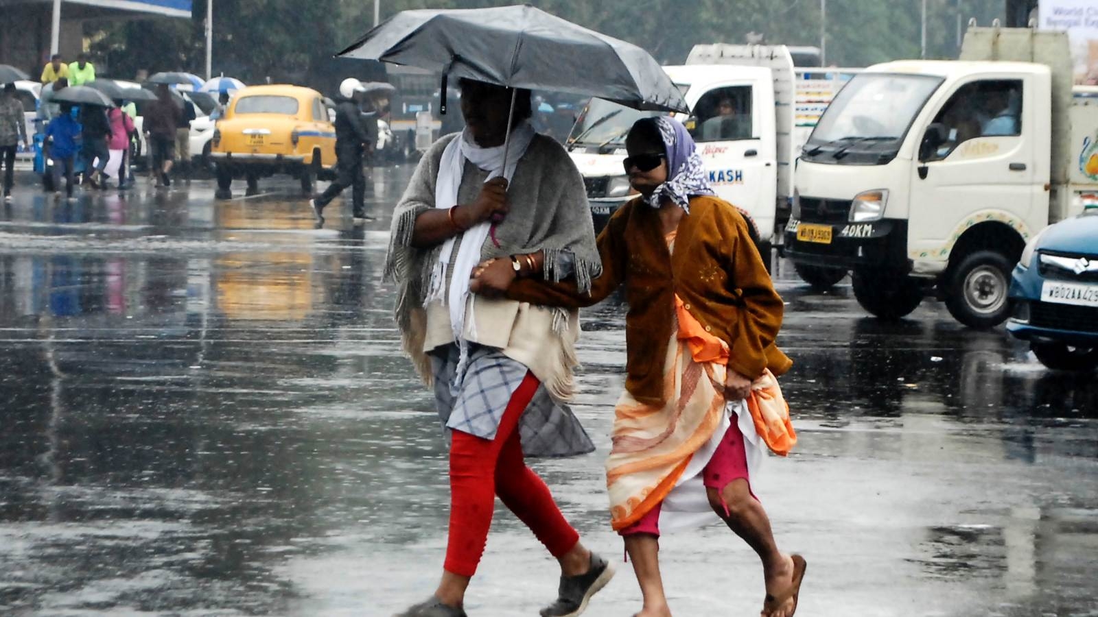 Heavy rain expected in West Bengal on May 28 and 29, IMD issues yellow alert