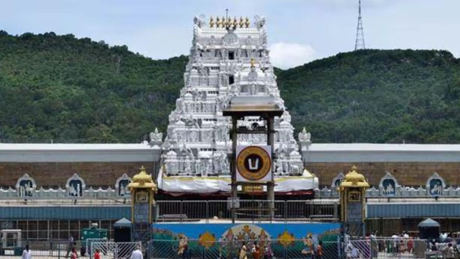 11 lakh meals, 4.5 lakh beverages, 3.3 lakh devotees and a leopard – Lord Venkateswara temple opens for summer