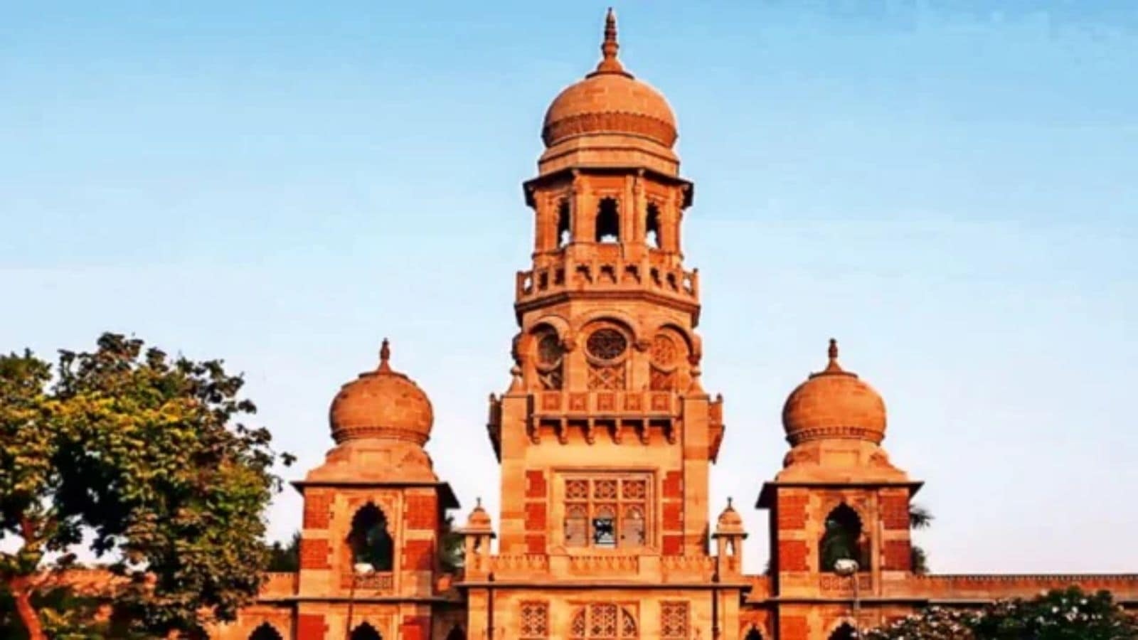 To ‘restore the rhythm' after multiple controversies, Vadodara's MS University declares UG results in 30 days