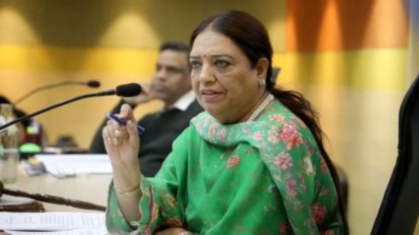 Mayor's meeting for Rs 25-lakh fund: Senior UT officials, councillors clash over pending staff salaries