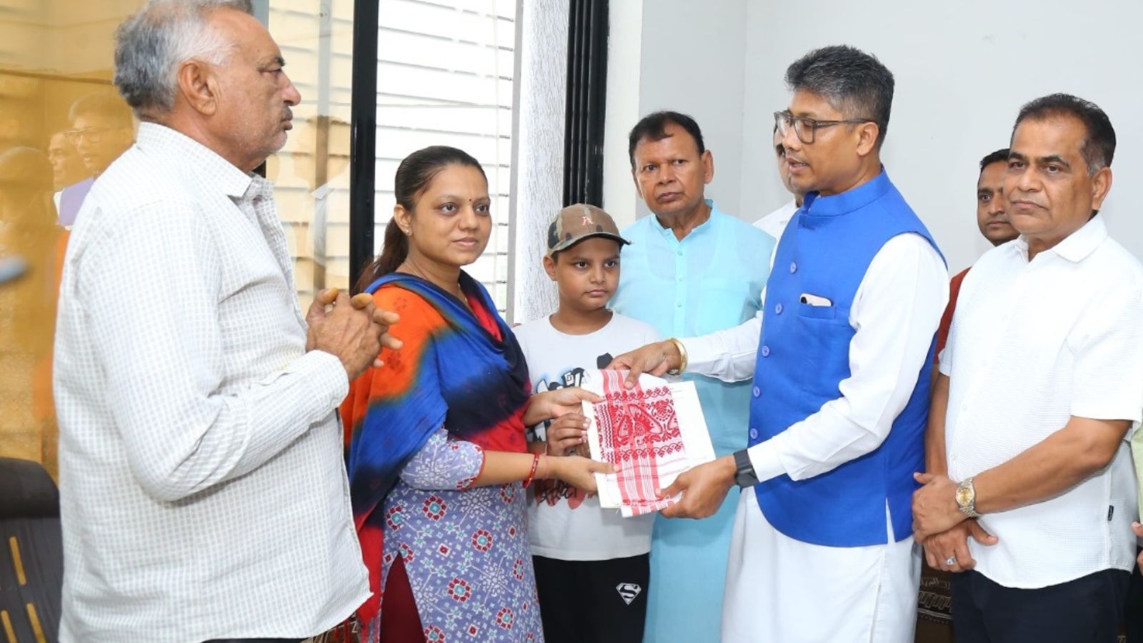 Assam minister visits Surat, Bhavnagar; extends financial aid to kin of Pahalgam terror attack victims