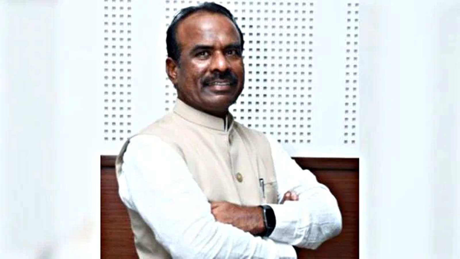 Karnataka BJP MLC who suggested IAS officer had come from Pakistan gets interim relief against arrest