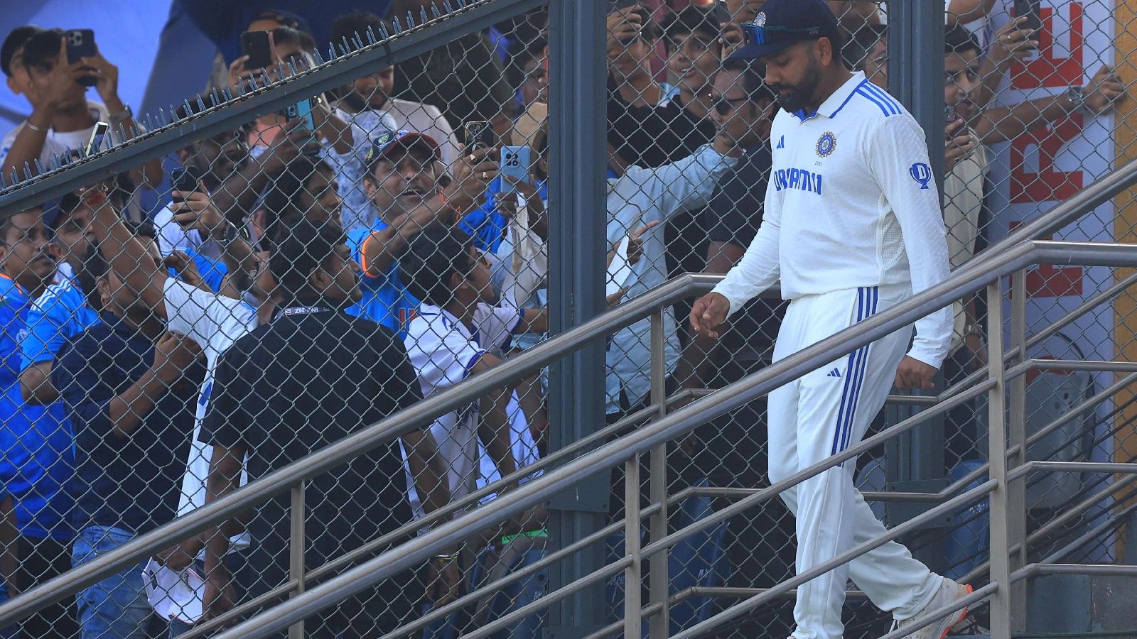 Manoj Tiwary says Rohit Sharma should have announced retirement ‘on the field after playing' instead of on social media