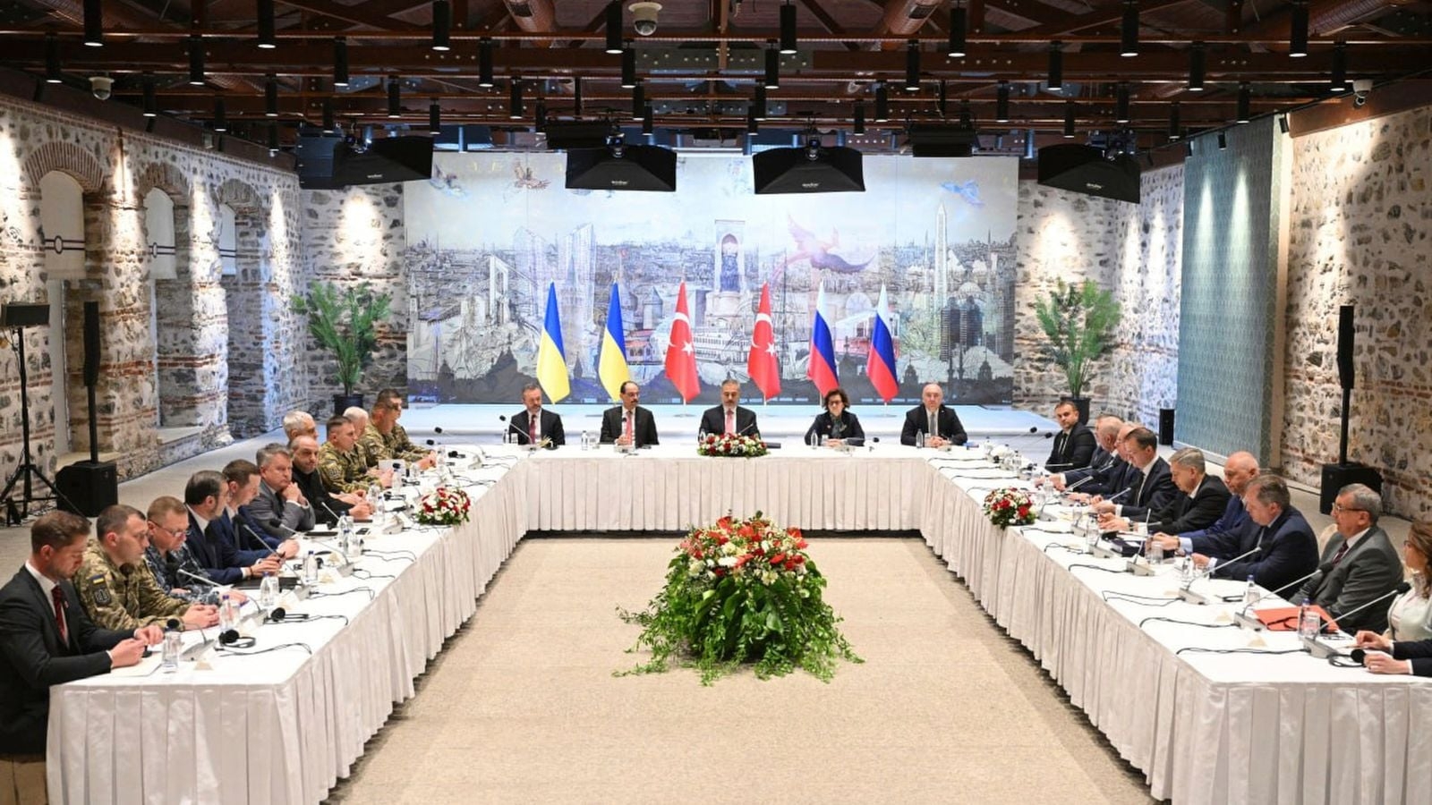 Russia and Ukraine hold first direct talks in three years in Turkey