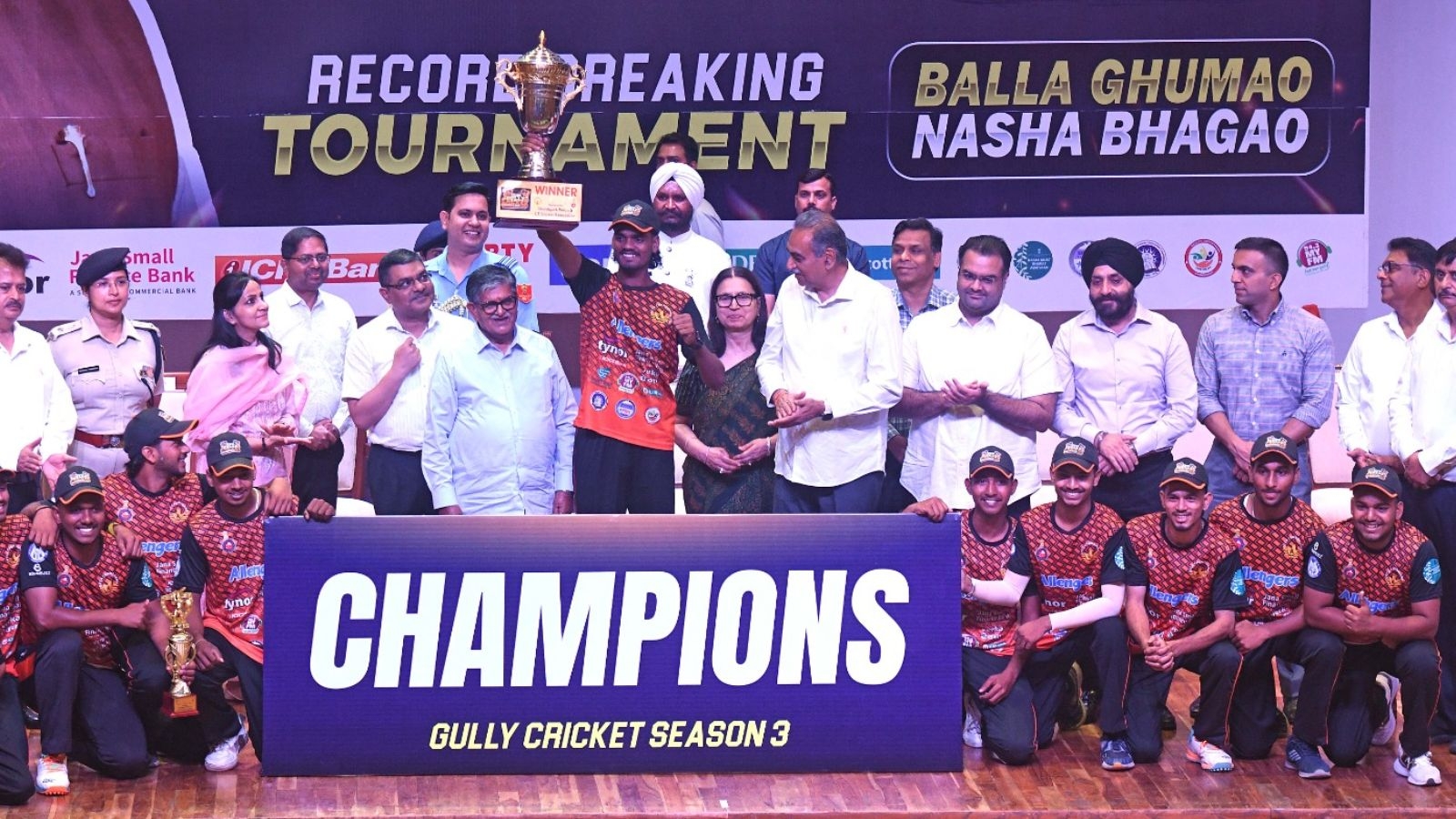 ‘Balla ghumao, nasha bhagao': Punjab Governor appeals to youth at felicitation event