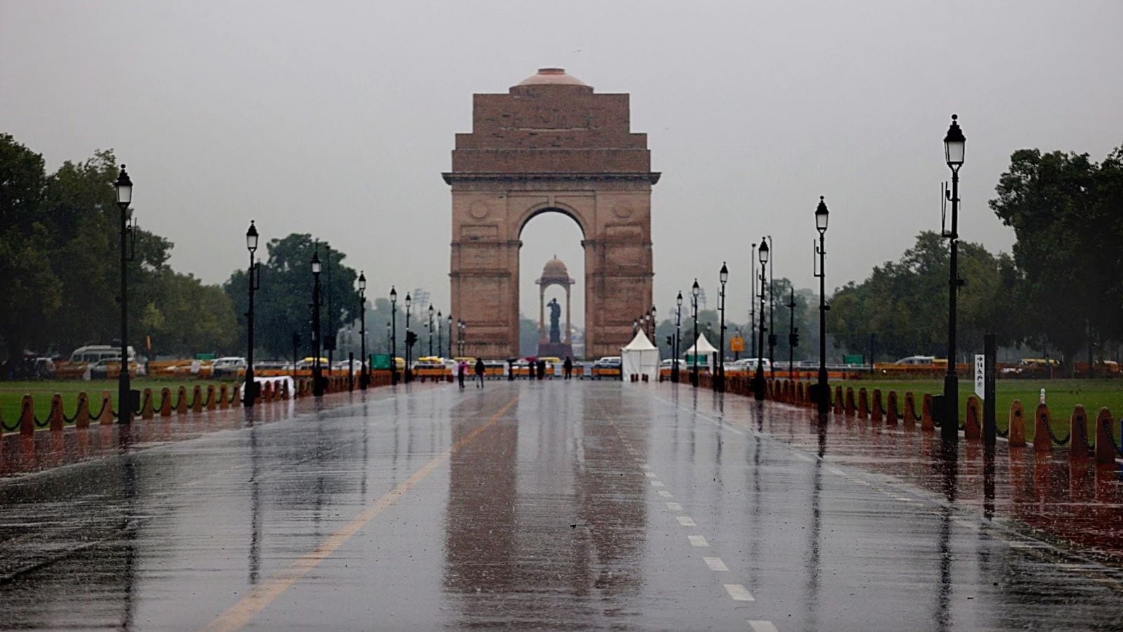 Rain lashes Delhi-NCR, city under orange alert