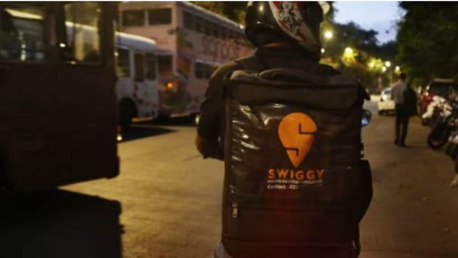 Delhi Swiggy delivery boy steals mobile phones, laptops to meet online IPL betting expenses, arrested