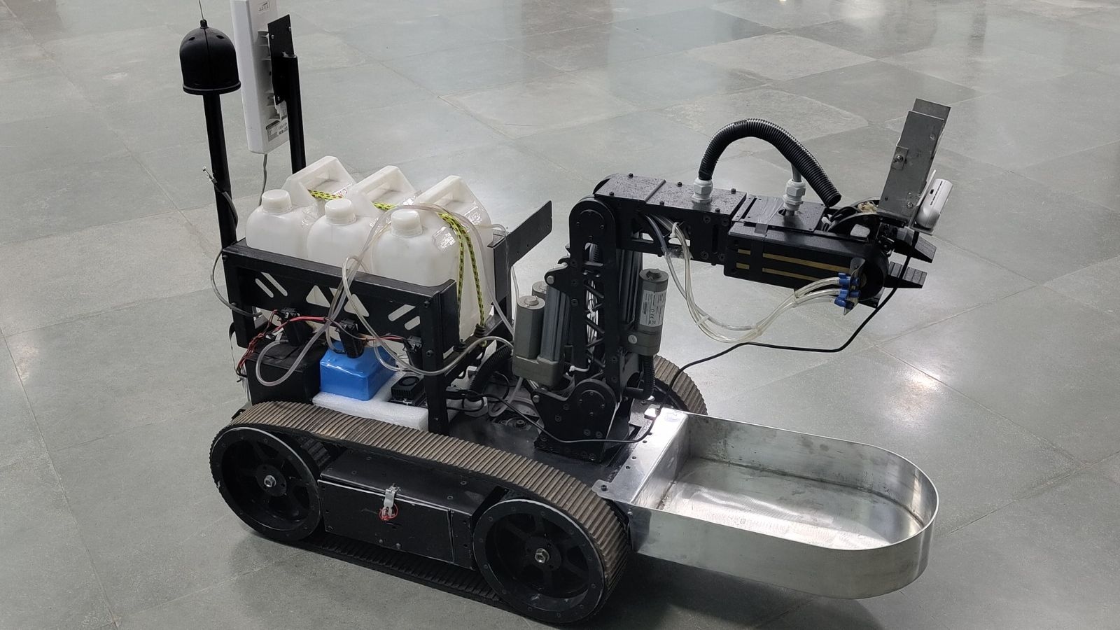 Now, a robot can self-detect crop diseases and spray pesticides, courtesy IIT KGP