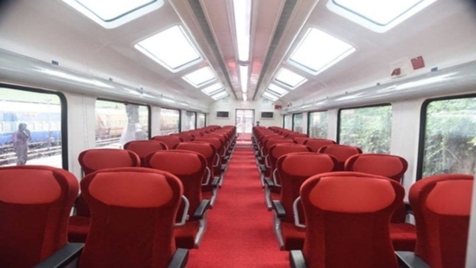 To boost tourism, govt launches country's 1st Vistadome jungle safari train
